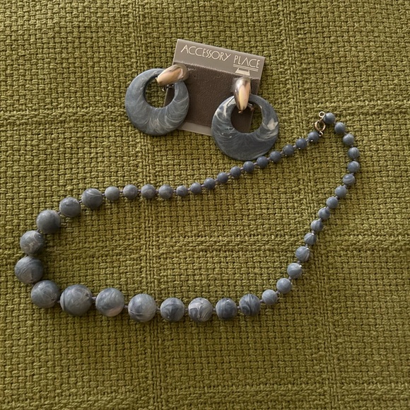 80s Vintage Earrings & Necklace Set - Picture 3 of 3